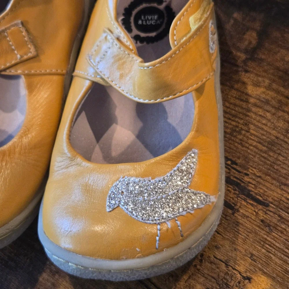 Livie & Luca Pio Pio Yellow Leather‎ Bird Mary Jane Shoes Kids Size 9